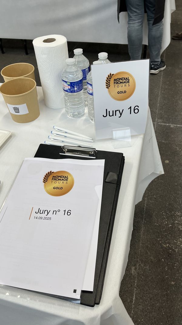 Jury Tisch Nummer 16 Ziegenkäse Loire